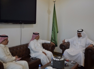 أمين منطقة تبوك يستقبل مدير فرع وزارة العمل والتنمية الإجتماعية 