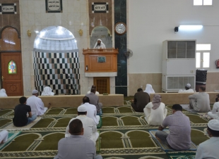 مستشفى صامطة العام ينفذ في مسجدين بالمحافظة عمل  ميداني  لتطبيق الإجراءات الاحترازية 