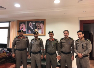 العقيد الشيباني يُقلِّد خالد الأحمدي رتبته الجديدة