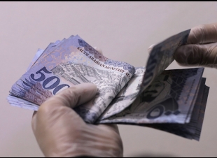الموارد البشرية»: رواتب الموظفين لن تتأثر بعد تخصيص الوظائف