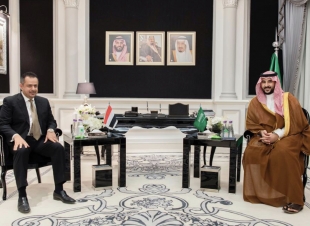 خالد بن سلمان يلتقي رئيس الوزراء اليمني.. ويؤكد: “المملكة مستمرة في دعم الحكومة والشعب اليمني في كل الجوانب”