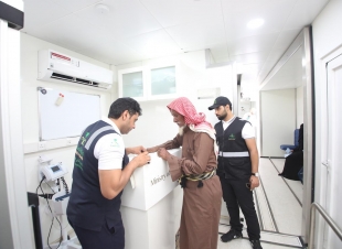 مبادرة لتقديم الخدمات الصحية للأهالي قافلة العيادات المتنقلة تجوب قرى وهجر مكة المكرمة
