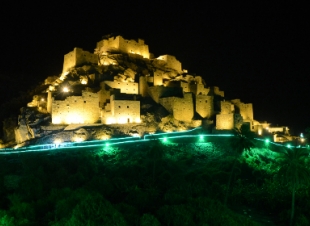 هيئة السياحة والتراث الوطني تنفذ مشروعاً لتأهيل قرية ذي عين التراثية في الباحة 