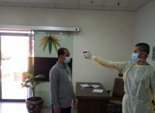 مركز صحي الروضة يكشف ويرشد عمال دار الملاحظة الاجتماعية