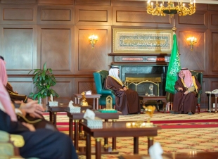 أمير تبوك يستقبل وزير النقل والخدمات اللوجستية 