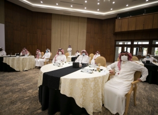 وزير الرياضة يعقد اجتماعاً مع رؤساء أندية دوري كأس الأمير محمد بن سلمان للمحترفين 