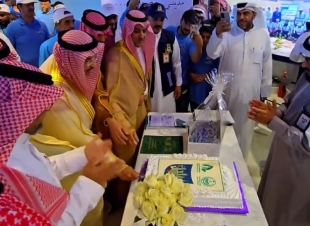 أمير تبوك يستقبل محافظ هيئة الاتصالات والفضاء والتقنية   