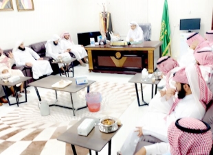 أعضاء تنمية الأفلاج يطلعون على التجربة التنموية بلجنة أبوعريش
