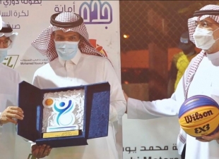 بحضور رئيس الغرفة التجارية والصناعية  محمد يوسف ناغي : أمين محافظة  جدة يكرم م. هتان حموده