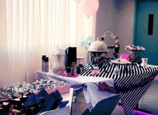 ورش ختامية لمقرر أسس العناية بالشعر بتقنية البنات بالمدينة