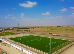 مركز عتود يشكل نقطة جذبٍ سياحي بشواطئه البكر وكثبانه الرملية