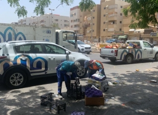 بلدية الشرفية تواصل حملتها على المباسط وتصادر طن من الخضروات والفواكه