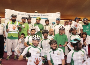 اليوم العالمي لمكافحة العدوى .. ومسيرة فريق الدراجين التطوعي بشواراع المدينة 