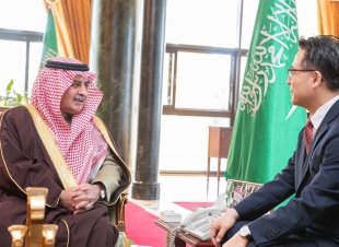 أمير منطقة تبوك يستقبل القنصل الكوري     