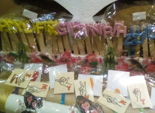 طالبة ثانوي تطلق اول أباكوس(العداد)  يحمل لغة الإشارة لصم