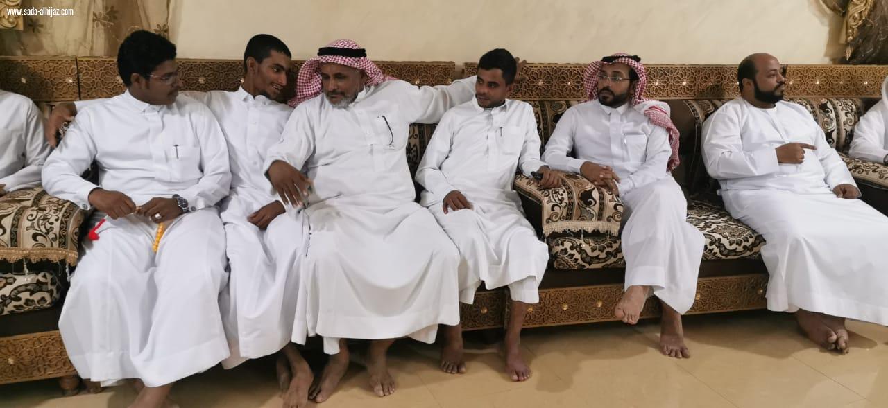 يحيى العوجري يحتفل بتخرج نجله  علي  من مدرسة سلاح المدفعية بخميس مشيط 