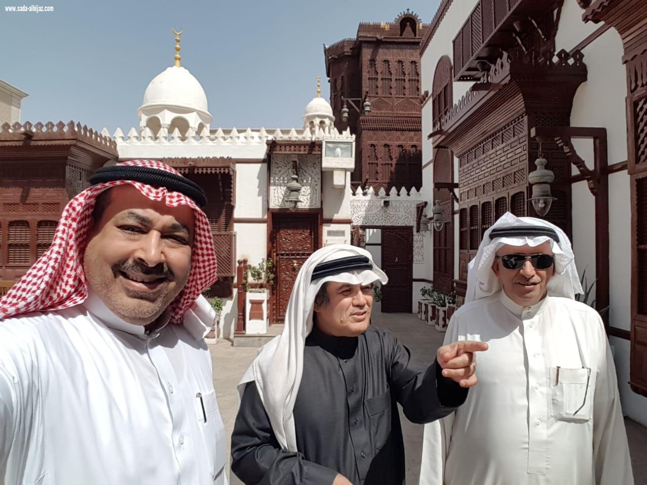 مدير متحف عبدالرؤوف خليل يجتمع بإدارة فعالية لغات وتراث الشعوب ويثني مدير متحف عبدالرؤوف خليل يجتمع بإدارة فعالية لغات وتراث الشعوب ويثني