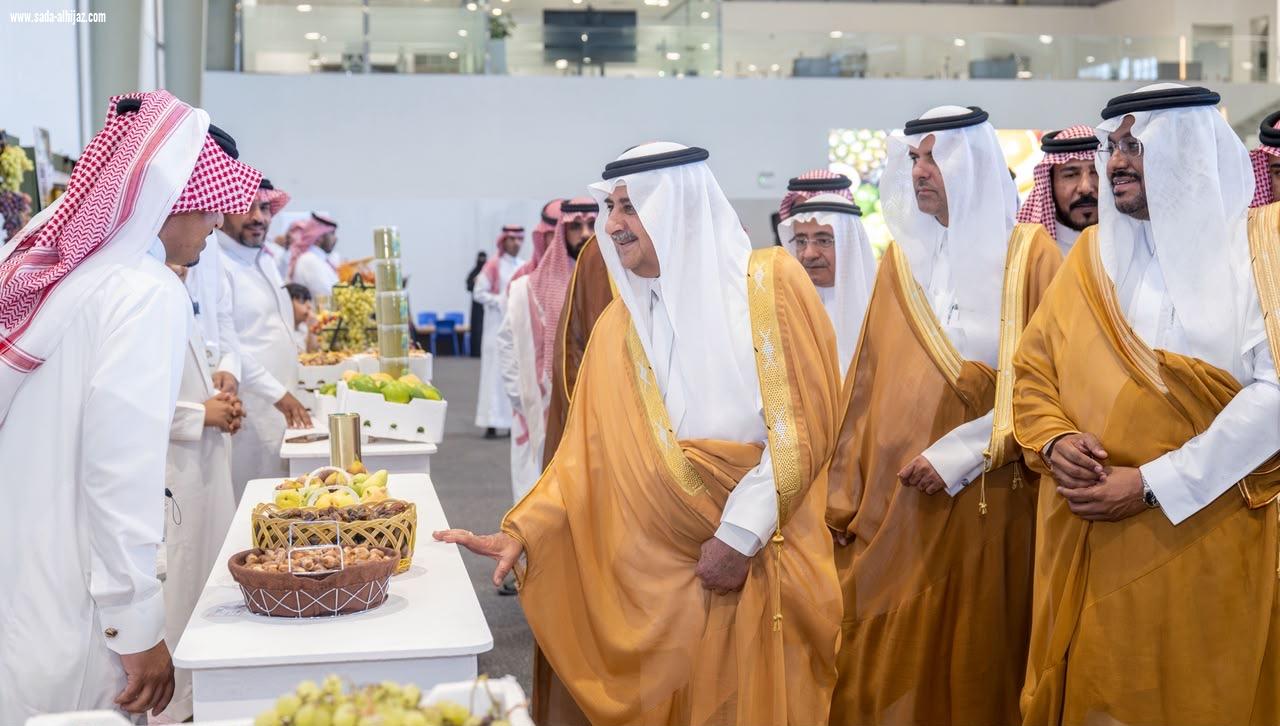 أمير تبوك يدشّن مهرجان المنتجات الزراعية 2026 بالمنطقة
