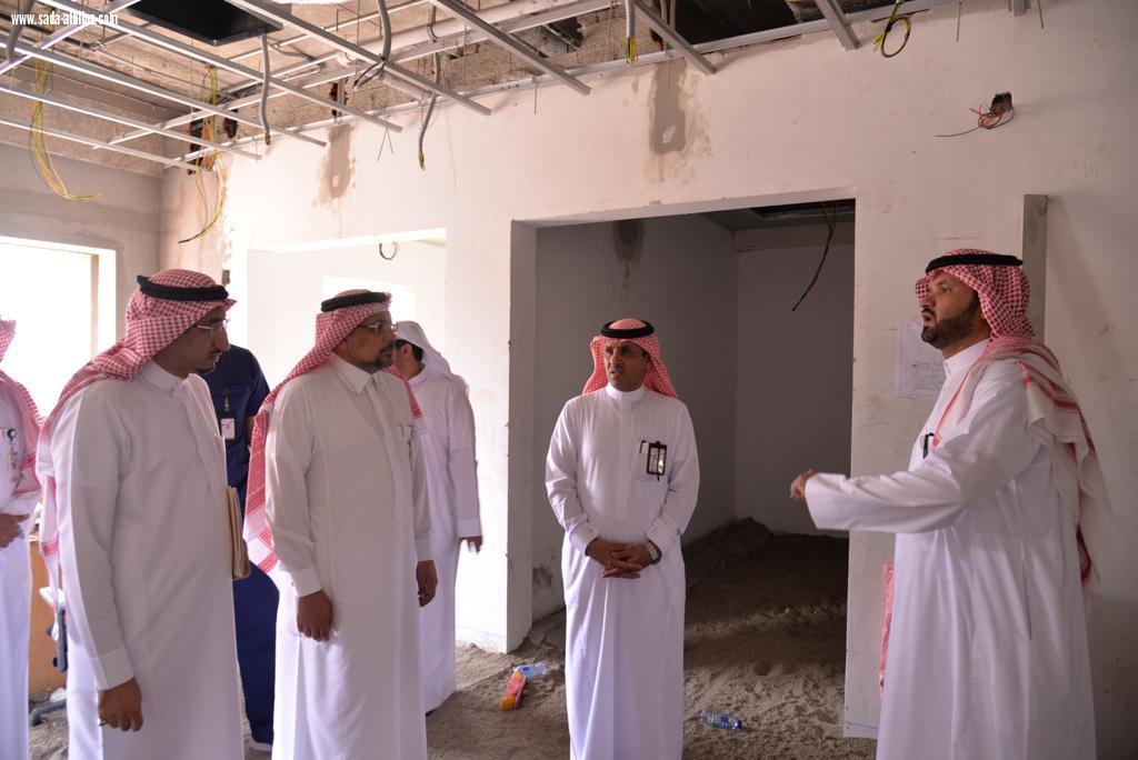 مدير صحة جدة يقوم بزيارة تفقدية على المنشأة الصحية بعد هطول امطار ليلة السبت.