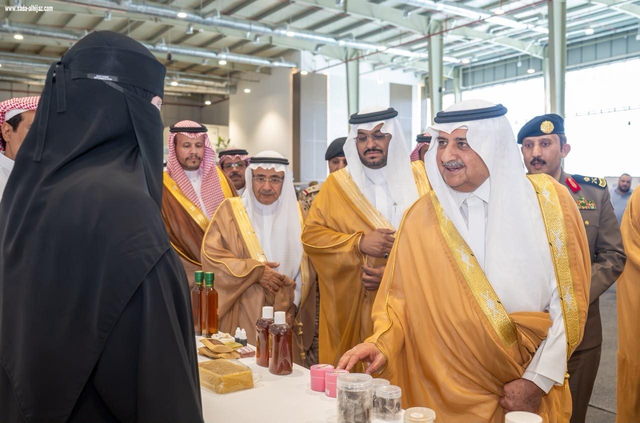 أمير تبوك يدشّن مهرجان المنتجات الزراعية 2026 بالمنطقة