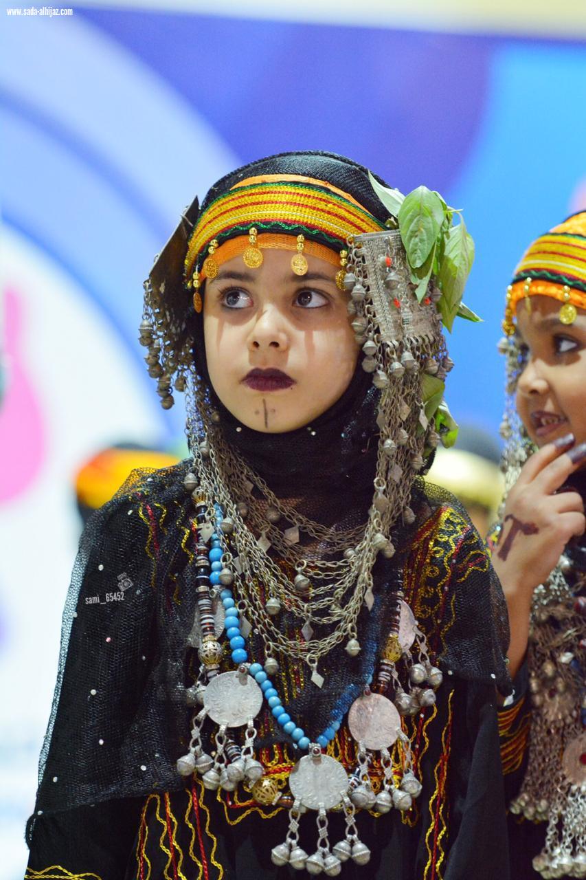*ليلة تراثية بفراشة المندق يجسد فيها الأحفاد تراث الأجداد*