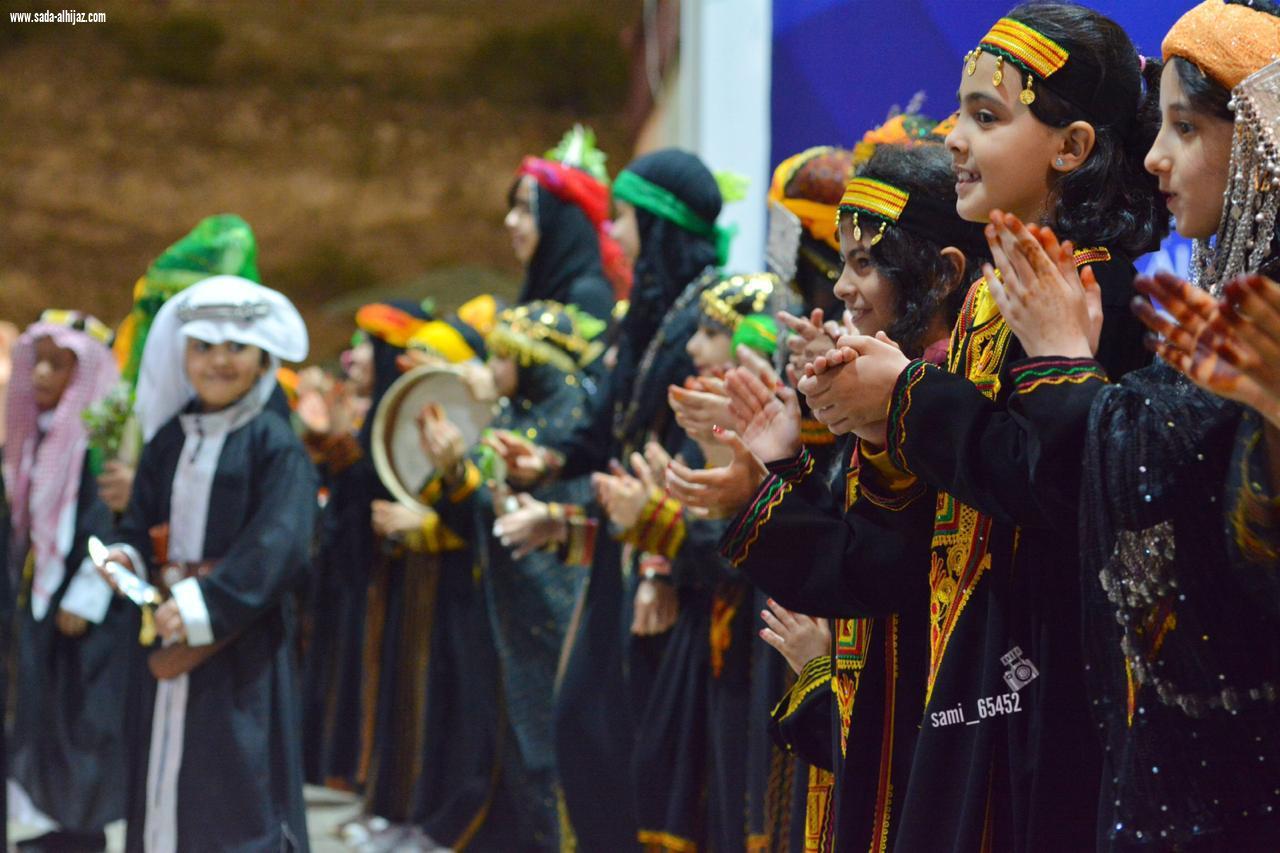 *ليلة تراثية بفراشة المندق يجسد فيها الأحفاد تراث الأجداد*