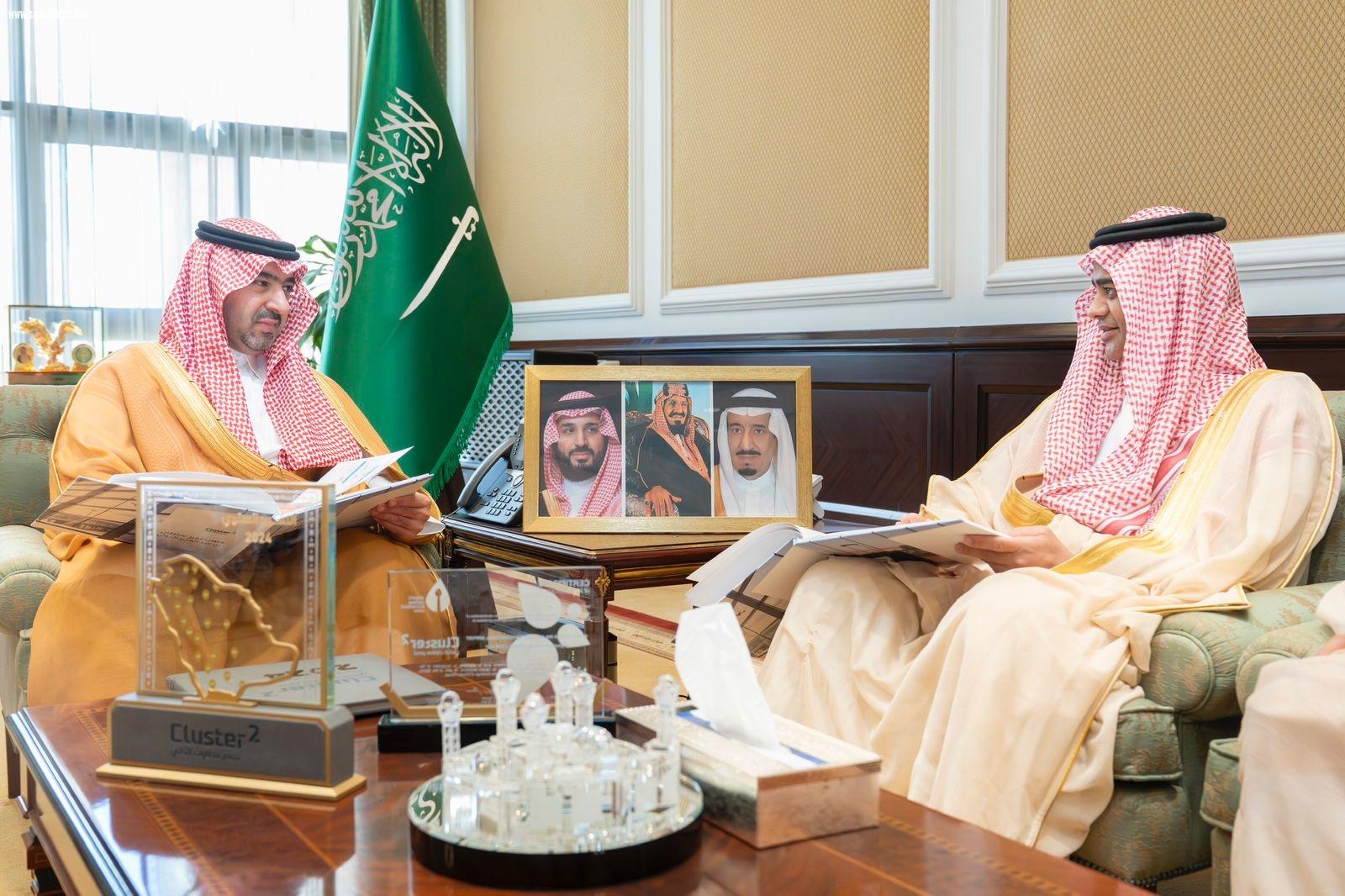 نائب أمير منطقة تبوك يستقبل الرئيس التنفيذي لتجمع مطارات الثاني