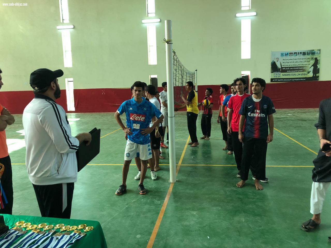 بحضور مدير مكتب تعليم الريث وعدد من رؤساء الاقسام الرياضية مجمع آل مشحنة التعليمي يفوز ببطولة المدارس الثانوية للطائرة 