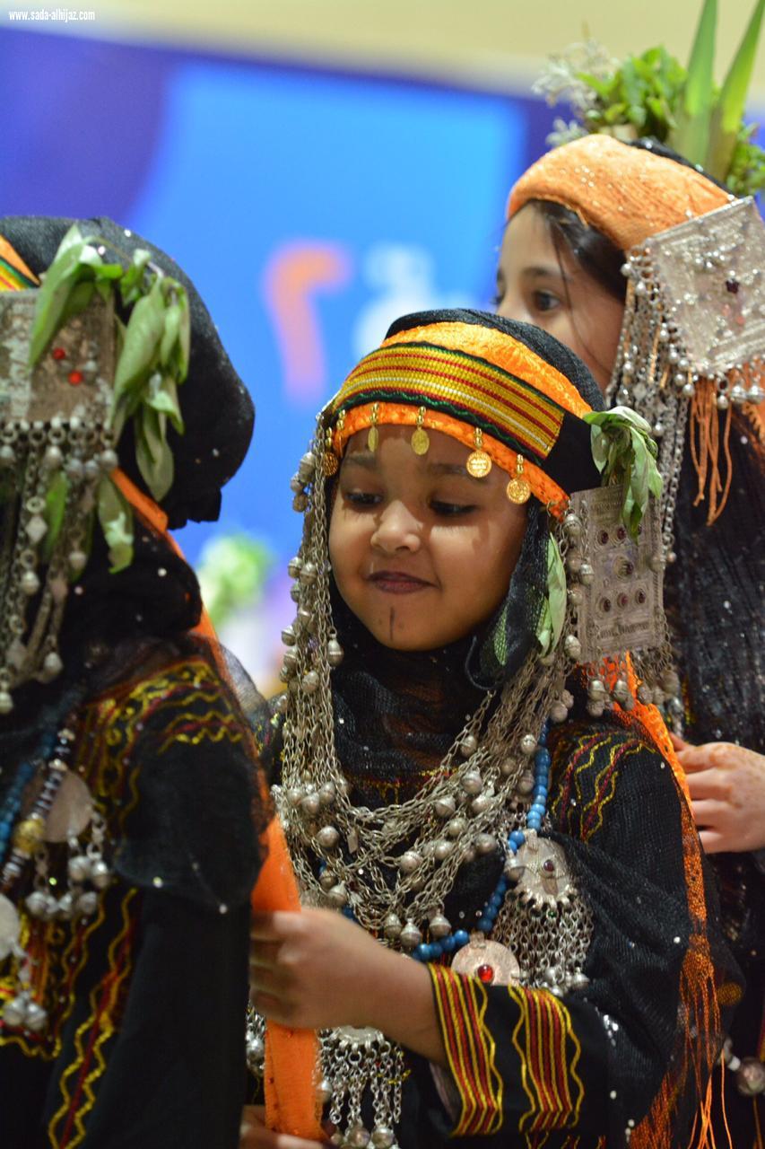 *ليلة تراثية بفراشة المندق يجسد فيها الأحفاد تراث الأجداد*