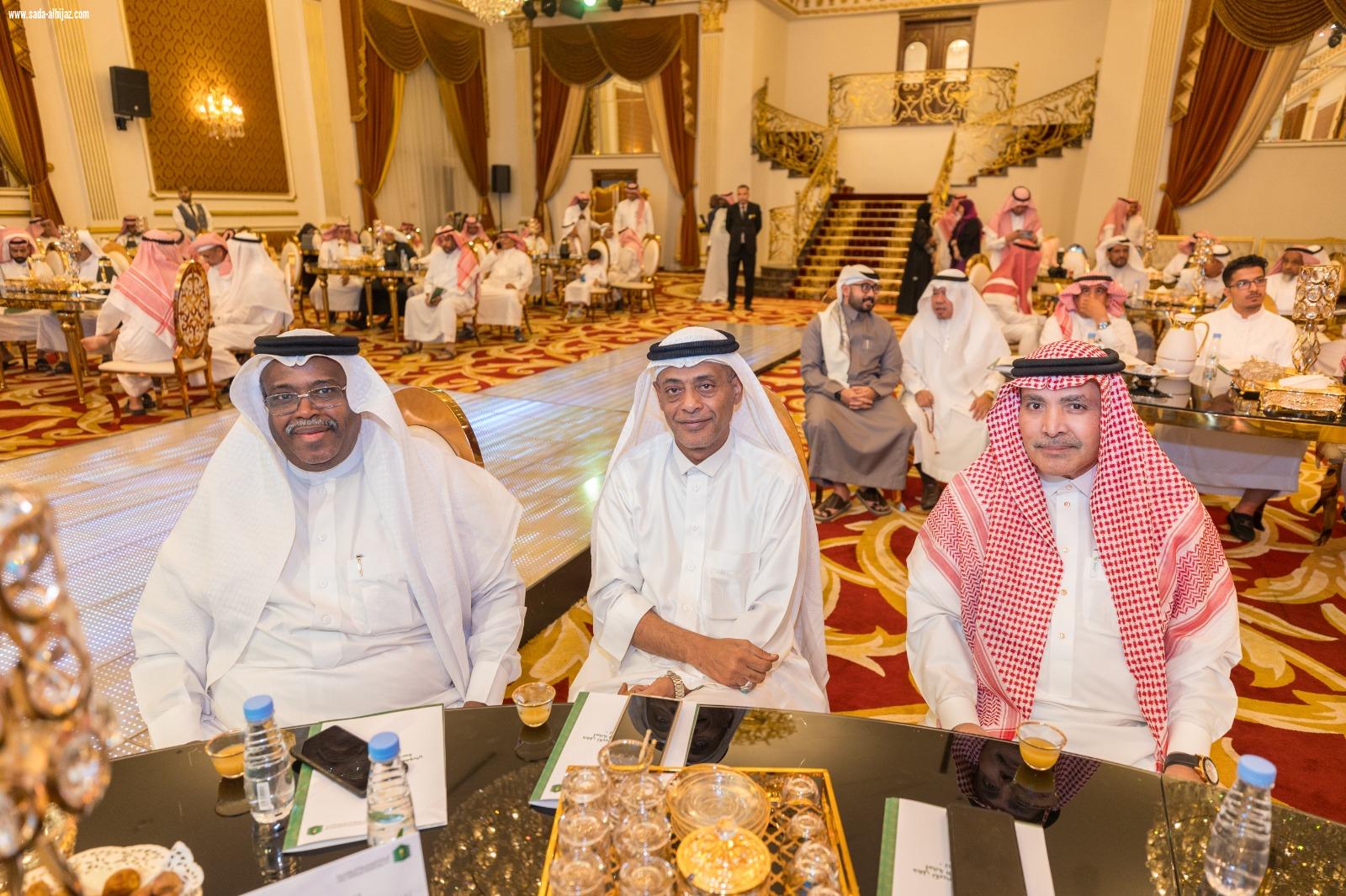 امين العاصمة المقدسة يكرم المتقاعدين ويتابع البرامج المستدامة للأمانة