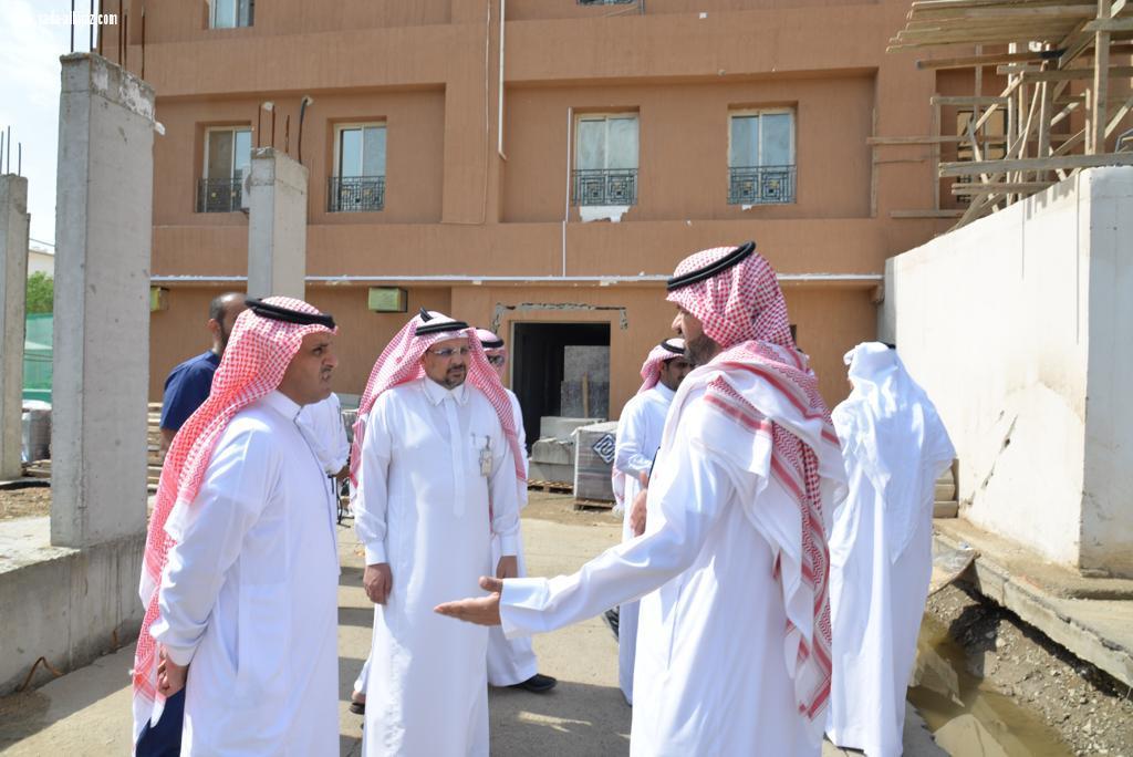 مدير صحة جدة يقوم بزيارة تفقدية على المنشأة الصحية بعد هطول امطار ليلة السبت.