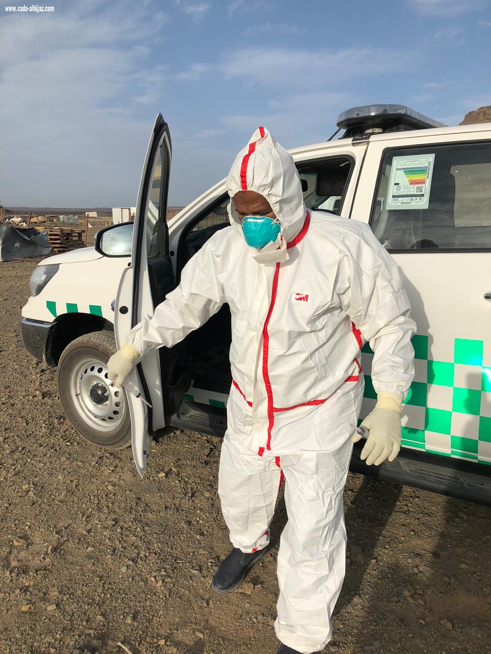 بالصور..فرقة بيطرية تابعة لفرع وزارة البيئة بالمدينة المنورة تستجيب لبلاغ مواطن بنفوق مفاجيء للإبل