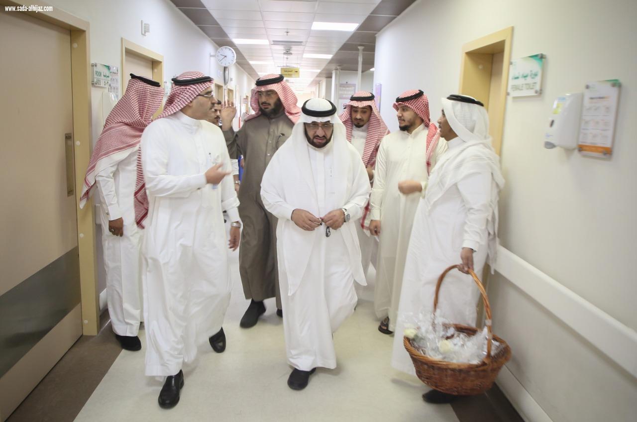 بمناسبة اليوم العالمي للسرطان 2019 : معالي رئيس المجلس الاستشاري للجمعية الخيرية لرعاية مرضى السرطان بالمدينة المنورة (أحياها) يزور المرضى المنومين في مستشفى الملك فهد