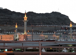 الشؤون الإسلامية تنظم لقاءات مفتوحة في مسجد الخيف ضمن البرامج الدعوية لتوعية الحجاج  في منى