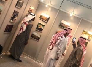 خيبر ذات النخيل والعيون بعدسة أبنائها تستقطب زوار ملتقى ألوان السعوديه 