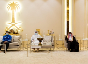 سمو امير الباحة .. يستقبل رئيس نادي الباحة الرياضي 